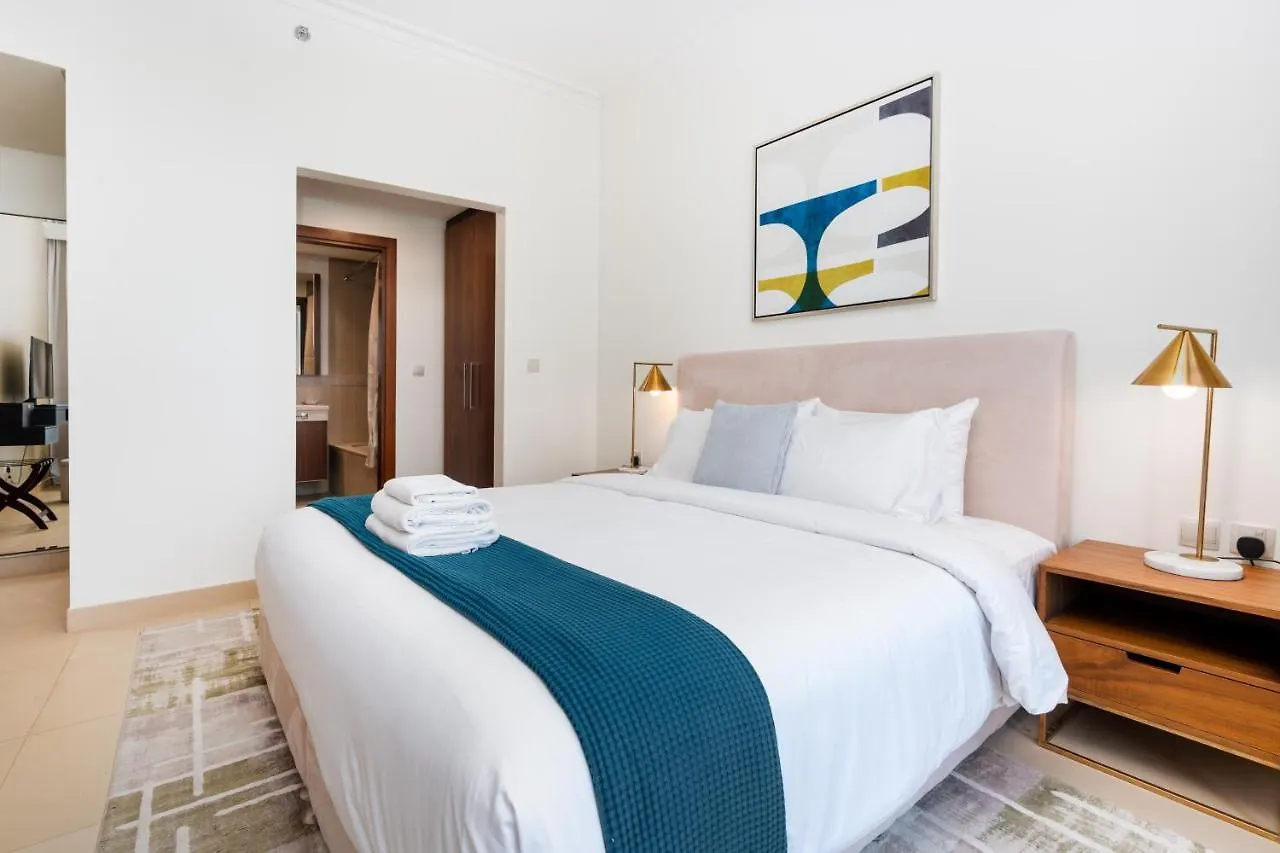 Vacay Lettings - Burj Vista High Floor Burj Khalifa & Fountain View Apartment Dubai